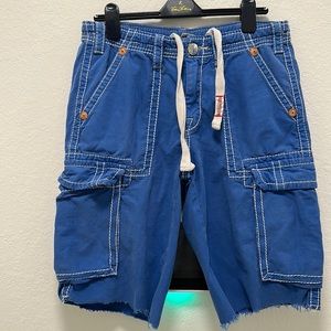 Men’s True Religión Royal blue distressed cargo shorts good condition size 32